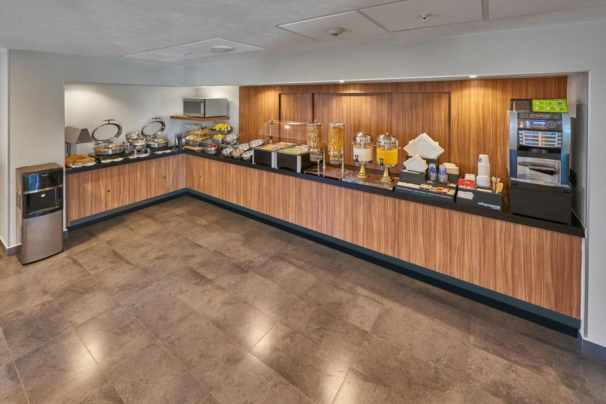 City Express By Marriott Irapuato Extérieur photo