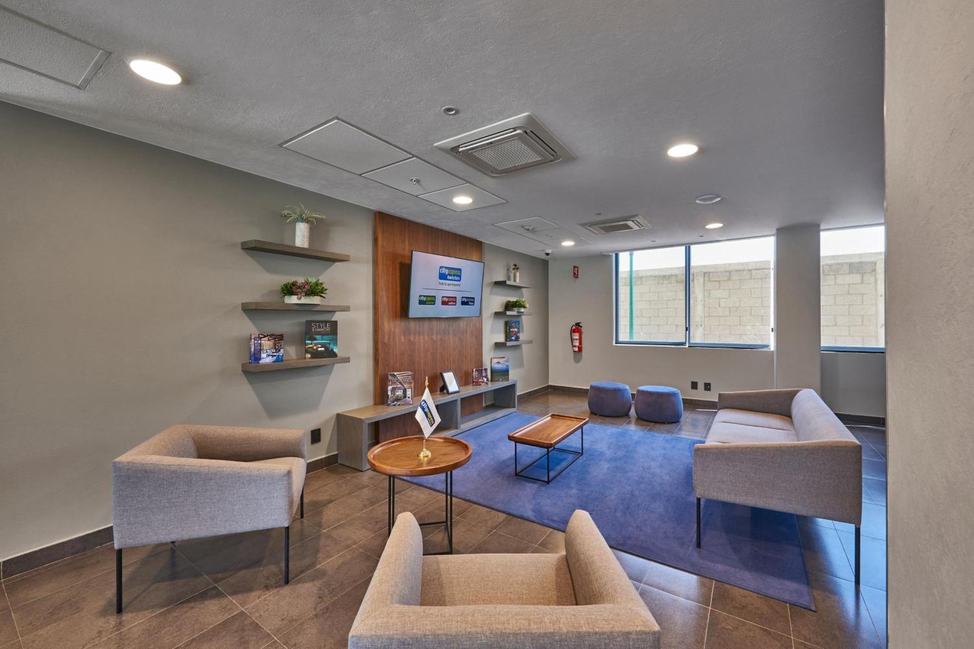 City Express By Marriott Irapuato Extérieur photo