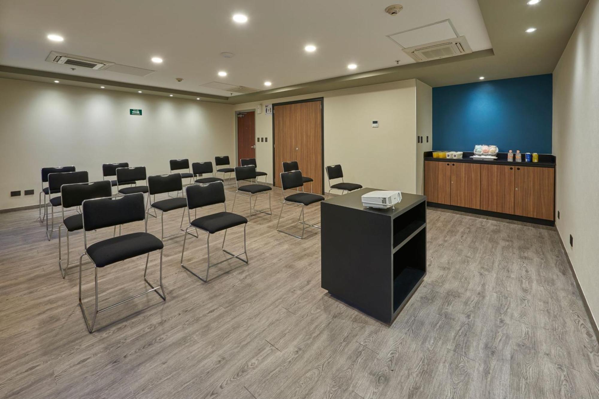 City Express By Marriott Irapuato Extérieur photo