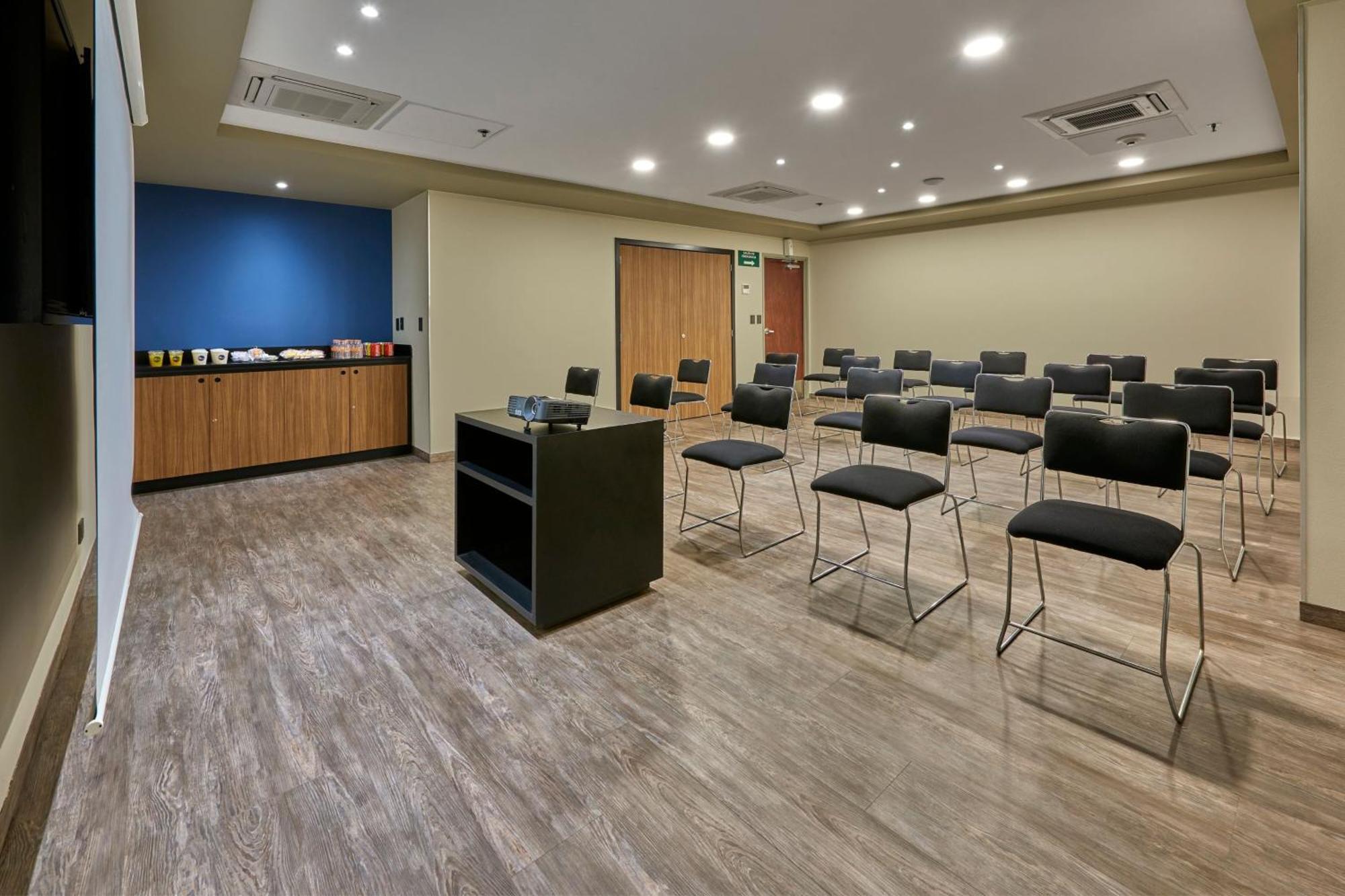 City Express By Marriott Irapuato Extérieur photo