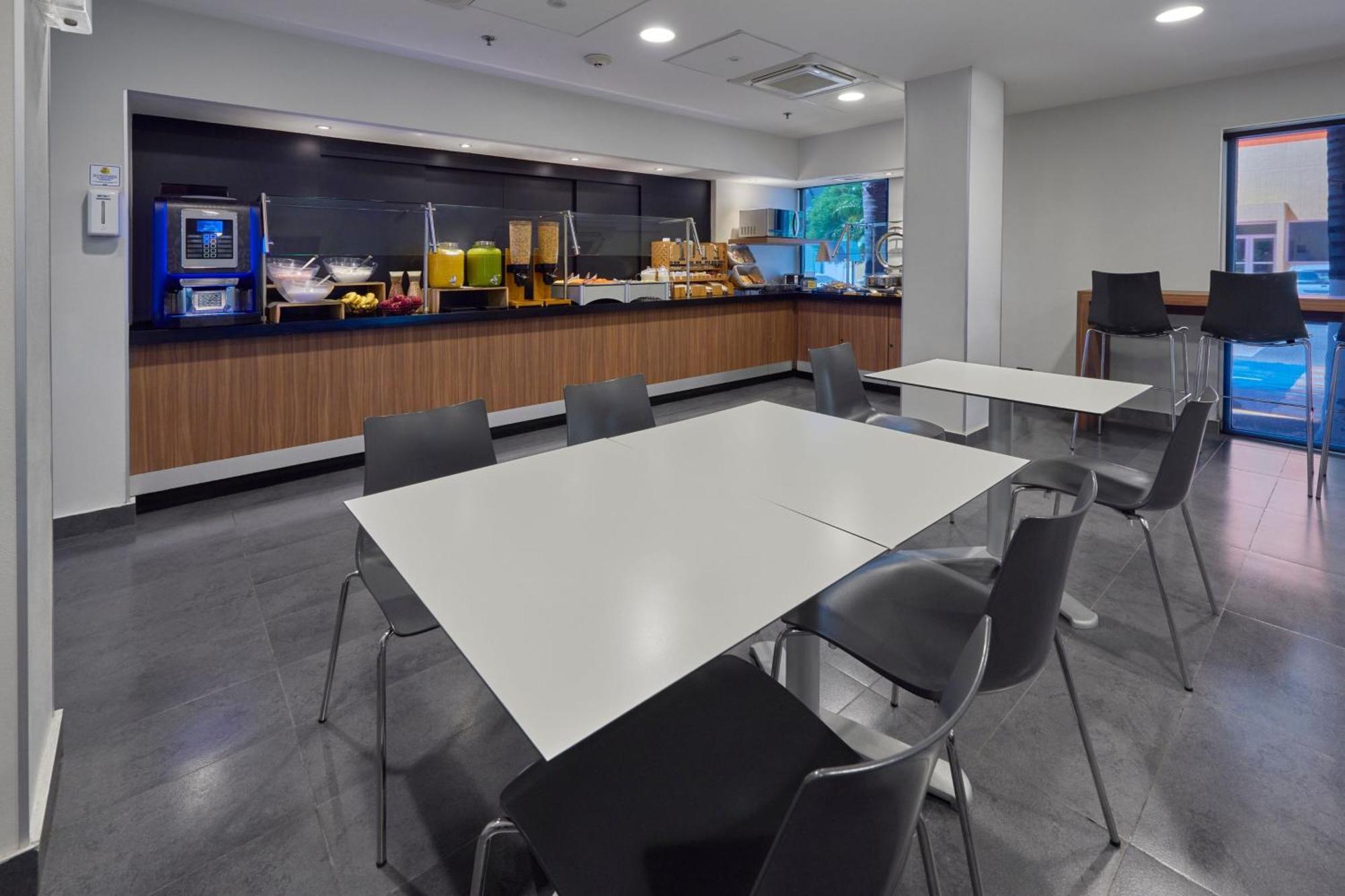 City Express By Marriott Irapuato Extérieur photo