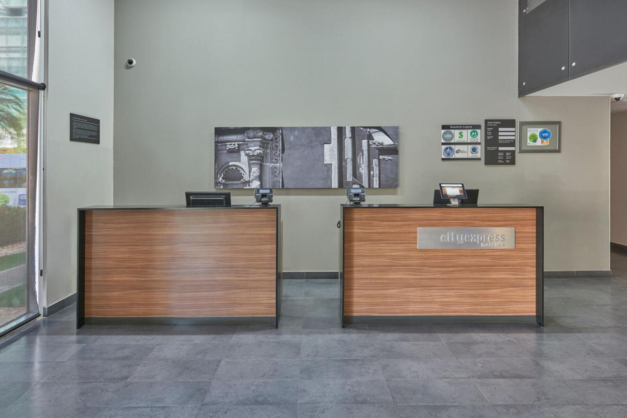 City Express By Marriott Irapuato Extérieur photo