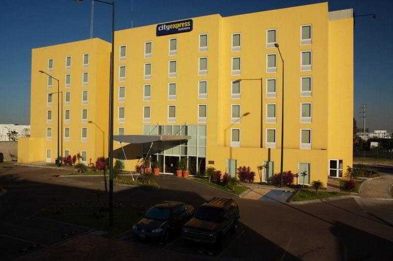 City Express By Marriott Irapuato Extérieur photo