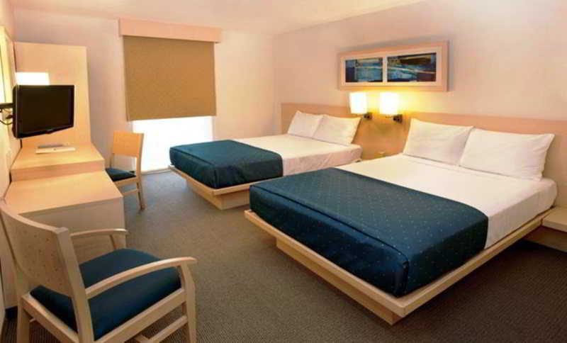 City Express By Marriott Irapuato Extérieur photo